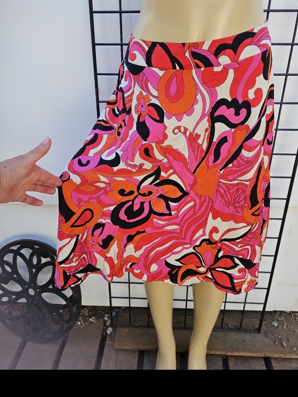 Valerie Stevens Pink Orange Floral Top with Black Accents